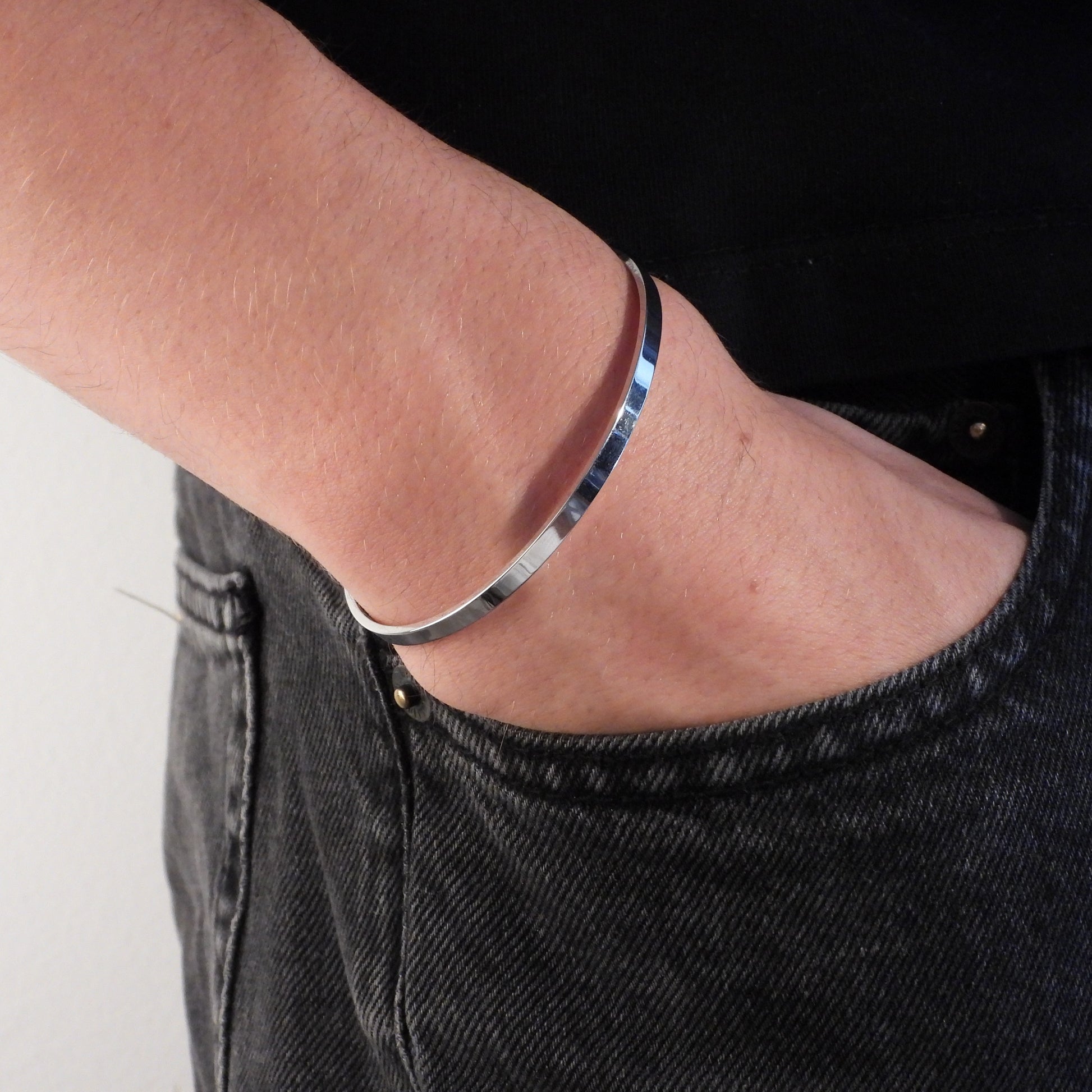 MINIMAL UNISIZE CUFF - SILVER