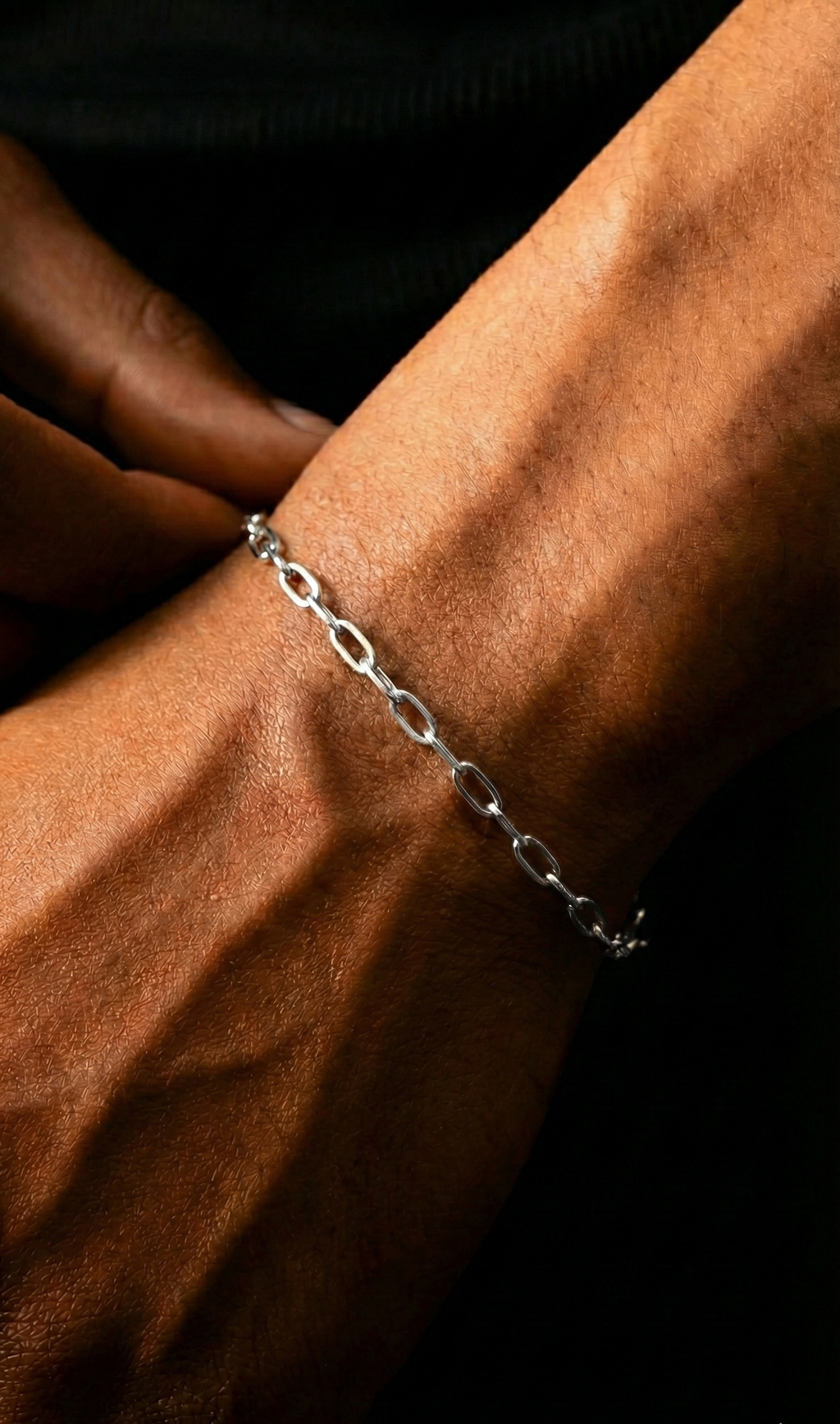BÜROKLAMMERNKETTENARMBAND